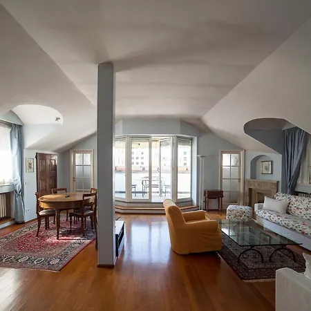 Apartment Duomo 7 *